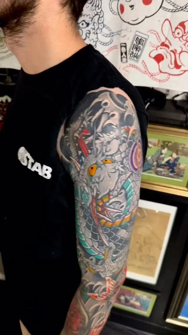 Dragon And Koi added to an existing tattoo.
Work by Dominic Vasquez.
•
Accepting new clients
Book a consultation online
by jumping on our website
🏆 WWW.SUPERFLYTATTOO.COM 🏆
•
#tattoo #sandiego #sd #sandiegojapanesetattoos #irezumi #gasl