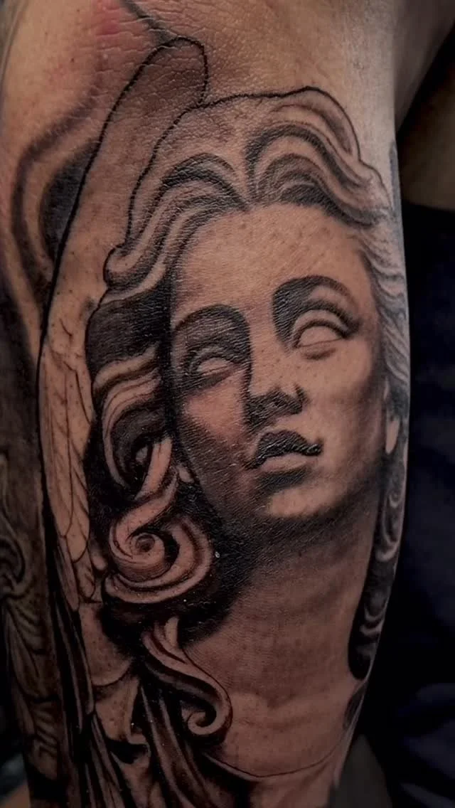 Some recent black and grey work by Ray.
•
Custom work his specialty.
Book a consultation by
sending him a DM @ray_herrera_
Or visit our website and click the book now link
🏆 WWW.SUPERFLYTATTOO.COM 🏆
•
Don’t have an idea but still