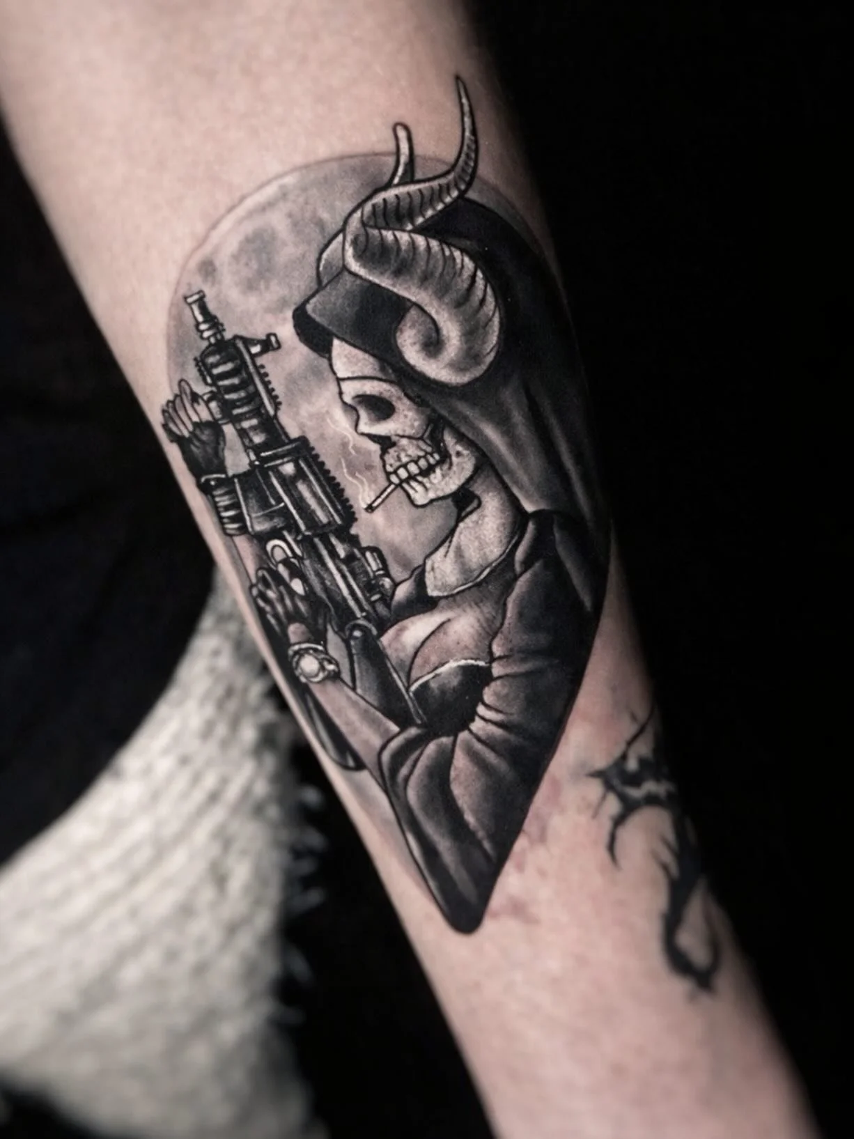 Are you following Gabe 
@tattooingcraft ?
&bull;
Now taking walk-ins;
Wed/Thurs 11am-6pm
Sat/Sun 4pm-11pm
&bull;
Want something custom?
Book a consultation online 
🏆 WWW.SUPERFLYTATTOO.COM 🏆
&bull;
#tattoo #customtatoo #sandiego #sandiegotattoo #sd