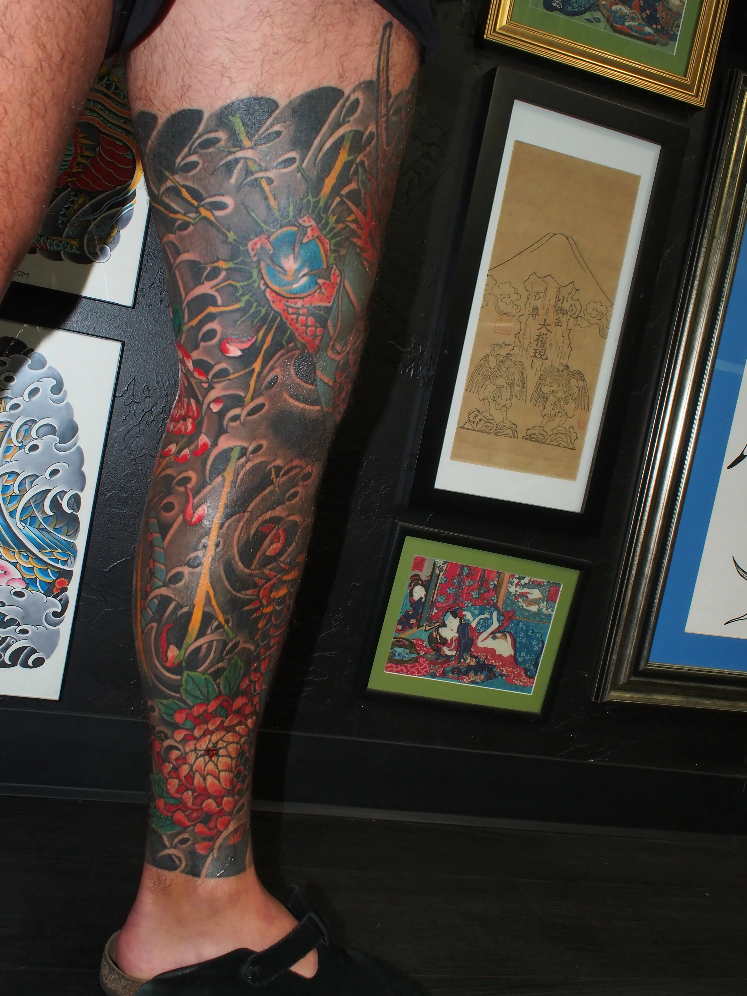 Japanese irezumi dragon leg sleeve tattoo by Dominic Vasquez at Superfly Tattoo in San Diego, California