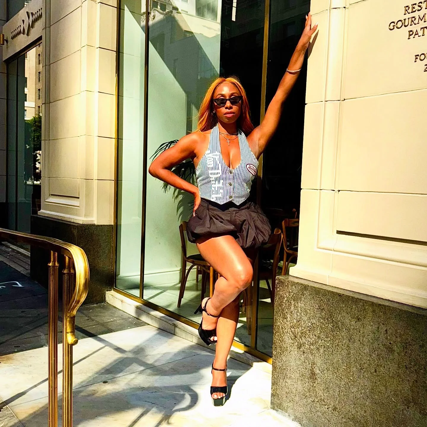 A girl in the city with her street wear fashion 🖤💙🤍

I didn&rsquo;t come to blend in, I am came to stand out. In a world full of &ldquo; we&rsquo;re looking for this type and that type&rdquo;, there&rsquo;s room for YOU. 

I love a good sexy #stre