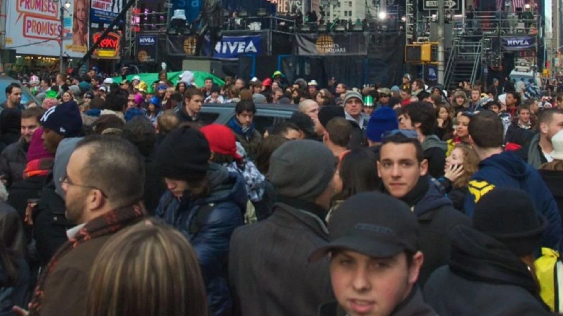 Magnific AI Image Upscaler | Real crow before