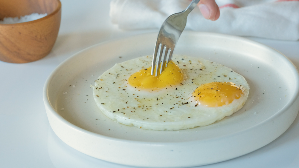 Are Sunny Side Up Eggs Safe For Dogs