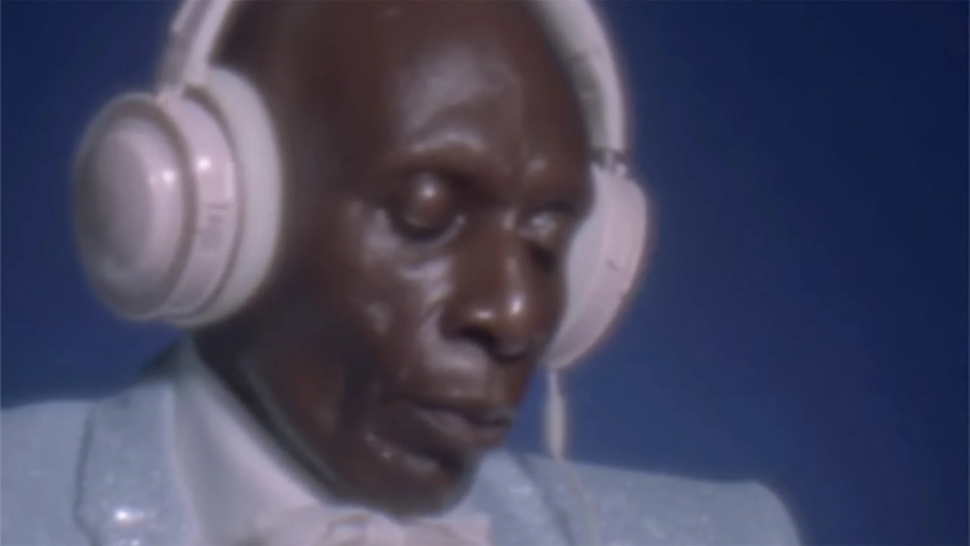 Dreams of Being a Friday I An AI Short Video