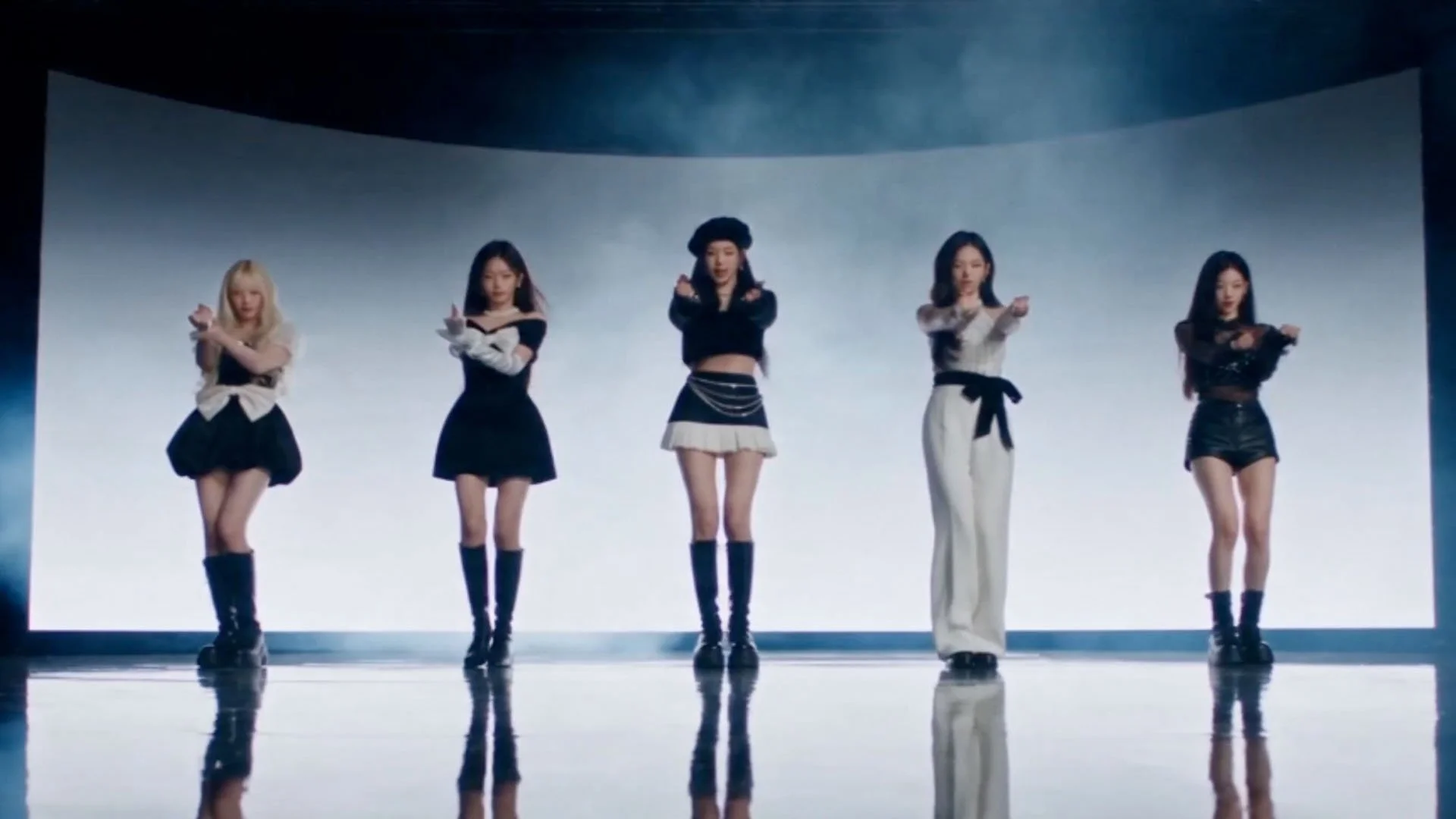 K-POP Group Doesn't Exist I AI Short