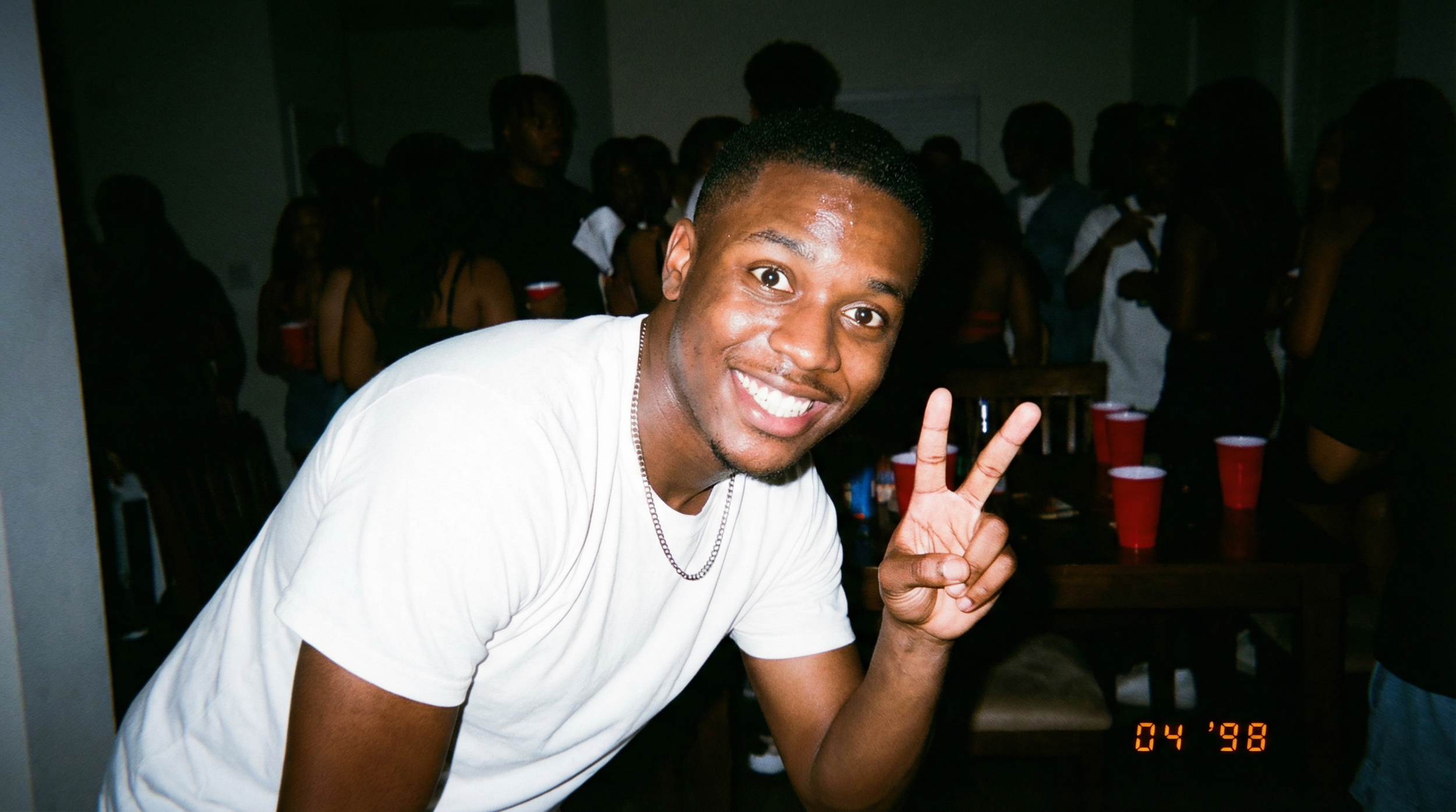 How to generate realistic AI Images | Prompt Example