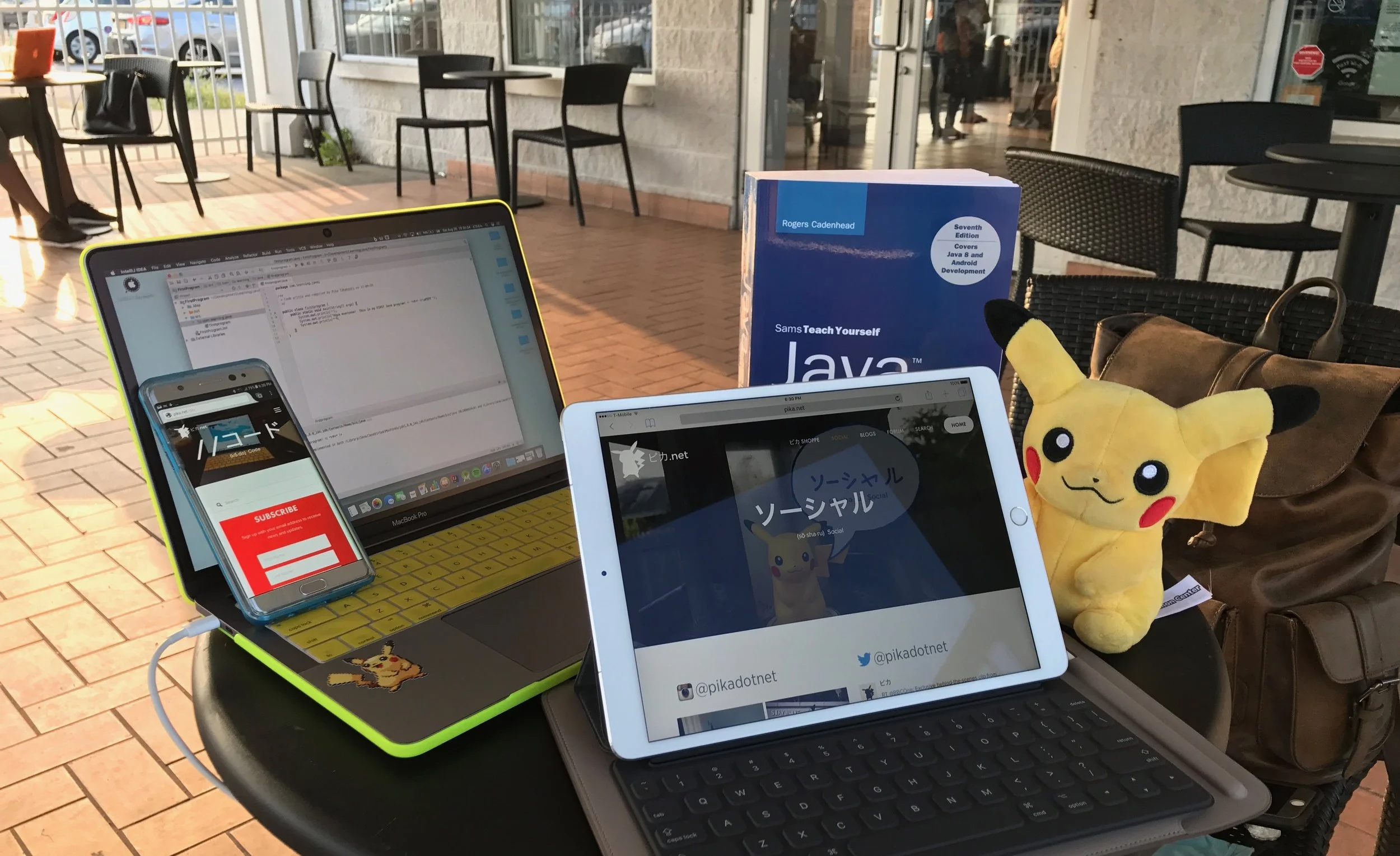 17.08.26 - Header.jpg