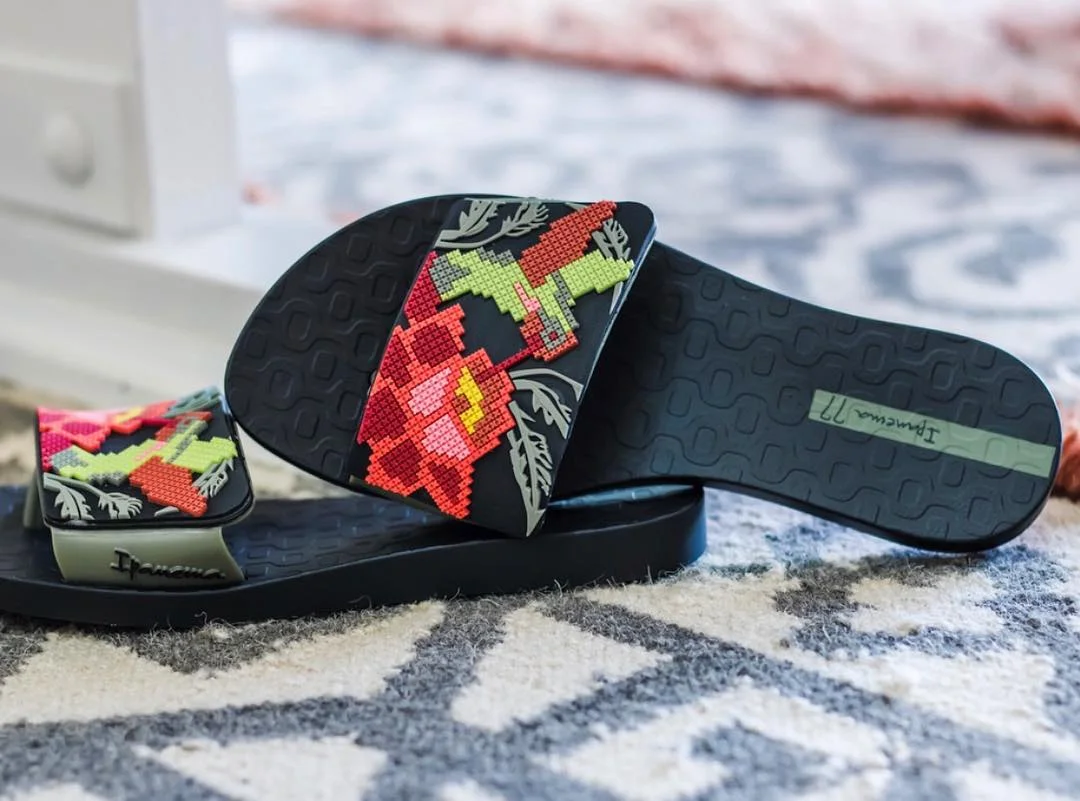 ipanema - nectar slippers.jpg