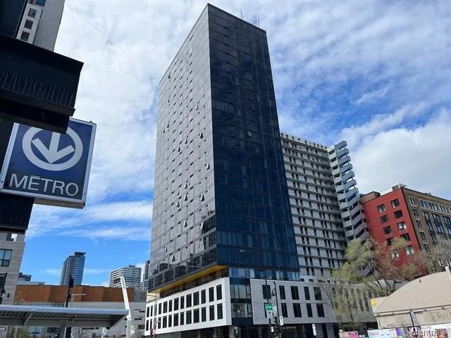 1, boulevard de Maisonneuve, app. 817 (Ville-Marie) H2X 0E3