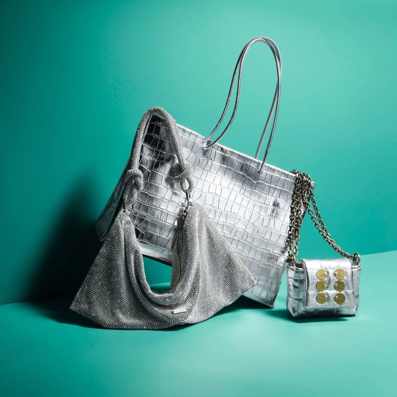 More from pre-fall 2021 New and Next @neimanmarcus
#medea #cultgaia #kooreloo

Styling: @jmeintser
Retouch: @keekcreep 

#dfwphotographer #productphotography #product #stilllife #editorial #dallas #texas