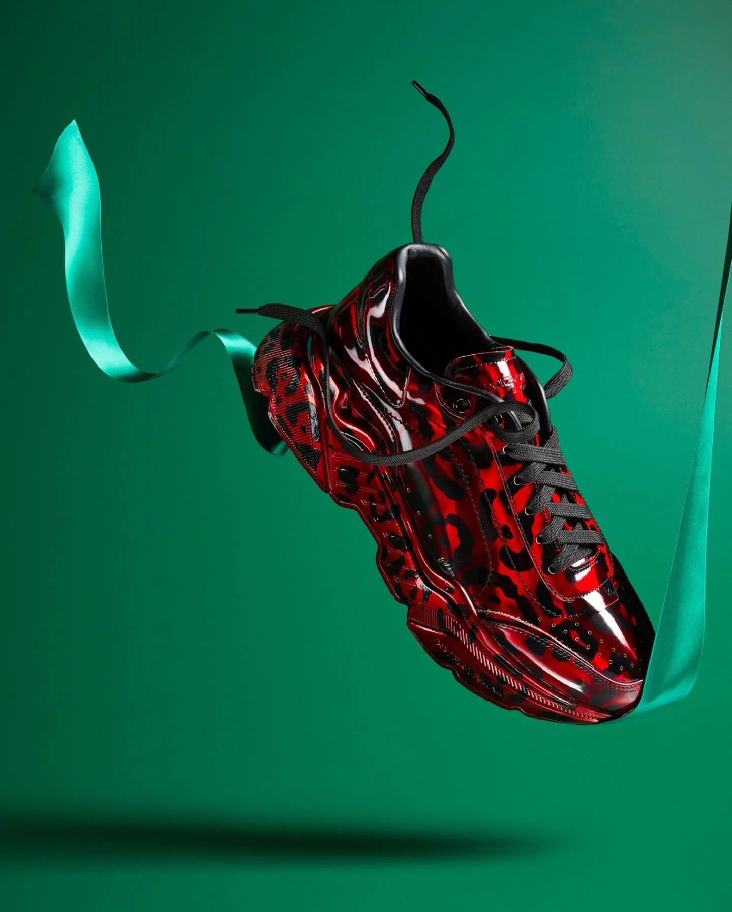 More from the &ldquo;To You &amp; Yours&rdquo; story @neimanmarcus.  Once again @jonasparkofficial with the styling and @keekcreep with the retouching.

#dfwphotographer #productphotography #product #stilllife #editorial #dallas #texas