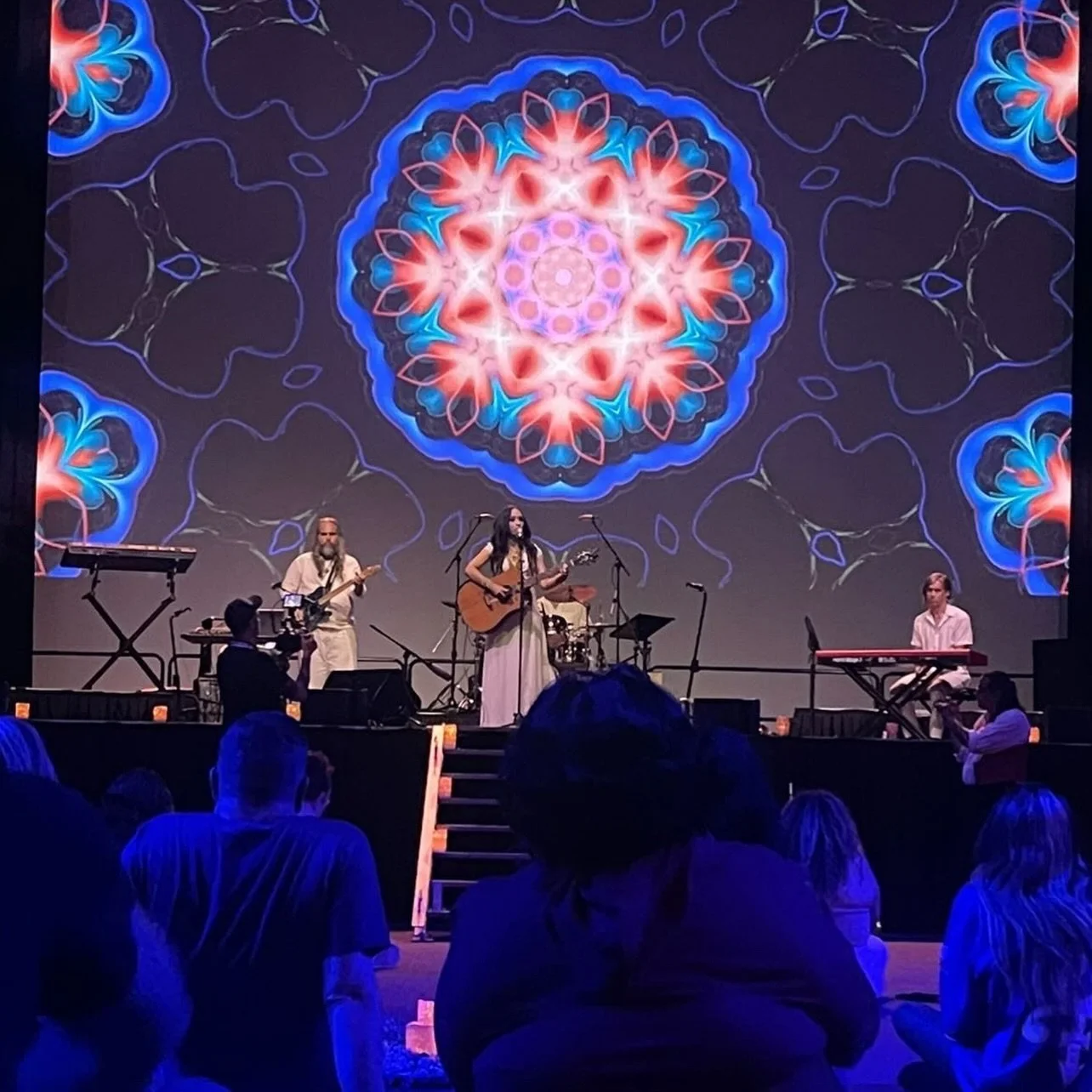I am so grateful for this magical &ldquo;Awakening&rdquo; experience! 👁️🎶🎤🎸 Sharing songs from my upcoming album &ldquo;Awakening&rdquo; 💿

My first full show @officialpaisleypark with my full band, sharing healing and transformation. 

Fully em