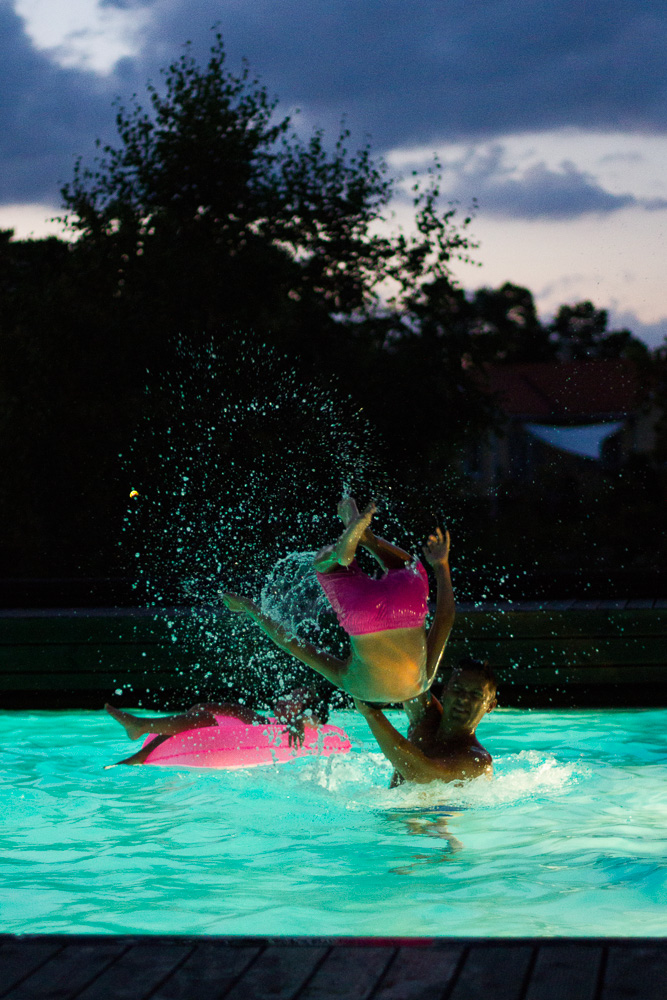 neo+pool.jpg