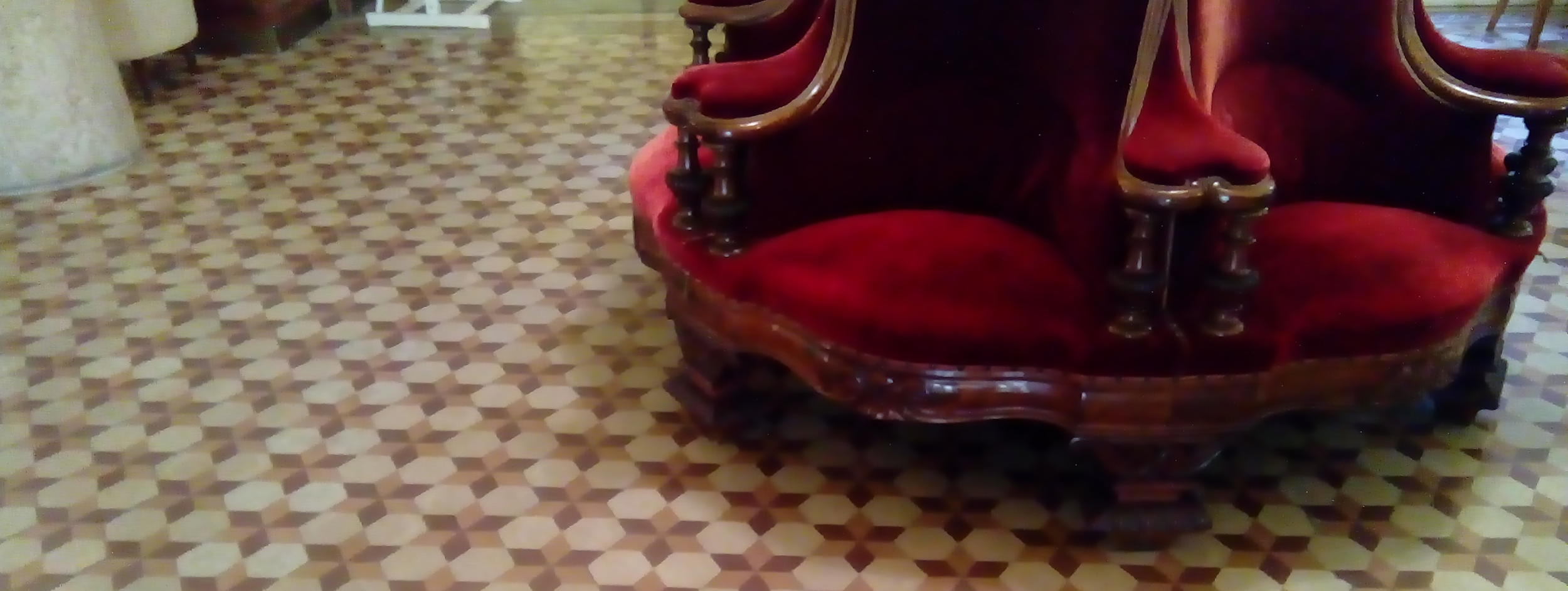 red divan cut ital.png