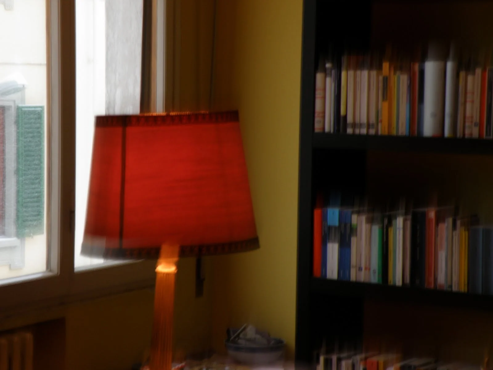 Cronache luminose # 5  Quasi invettiva 