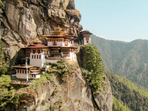 BHUTAN \ LUXURY WELLNESS + SACRED SPACES \ JUN 14-20, 2026