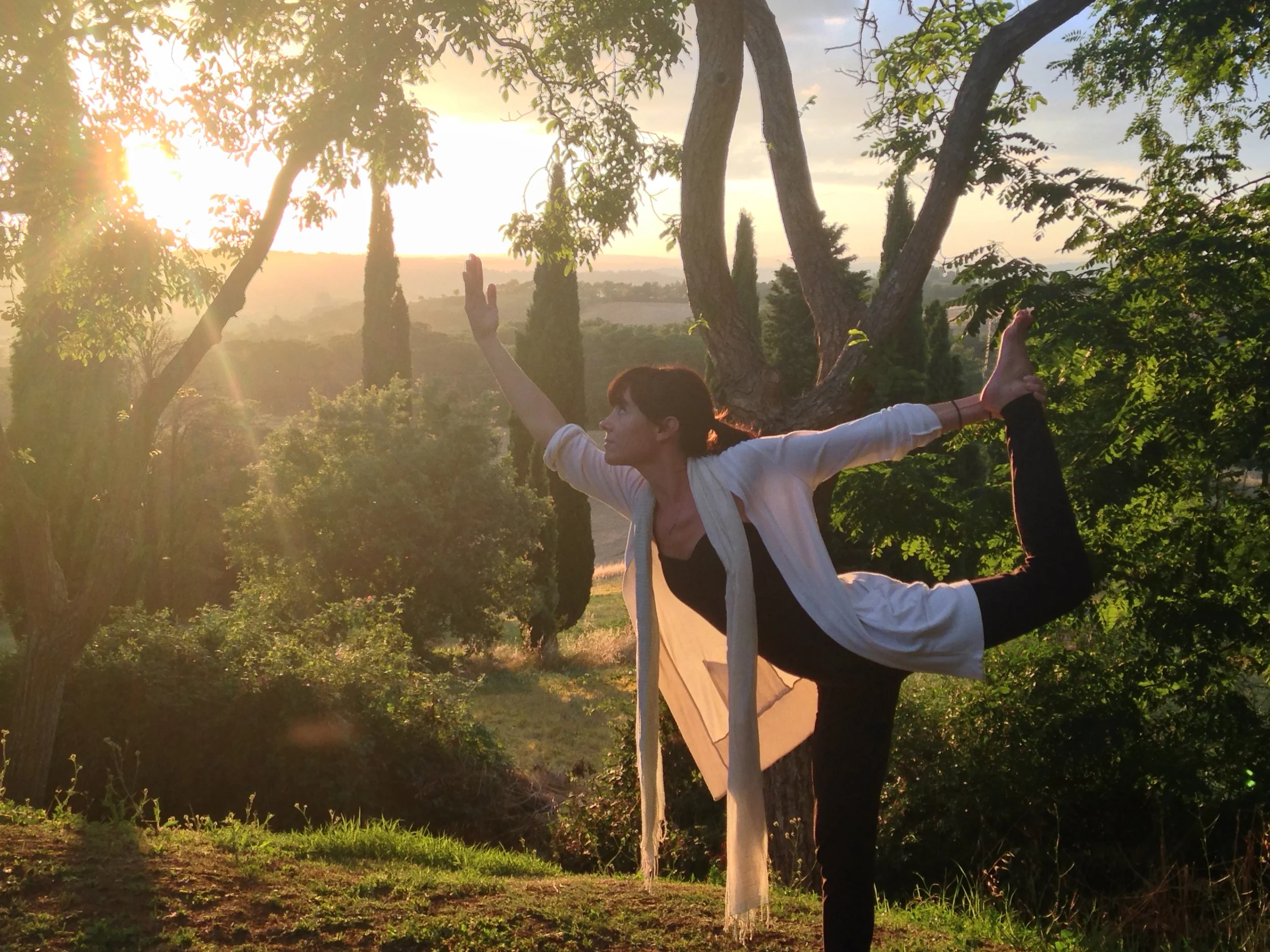 Yoga teacher Erin Lewis EAT.PRAY.MOVE Yoga Retreats | Tuscany, Italy