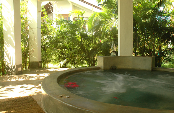 Hydrotherapy at the hotel | EAT.PRAY.MOVE Retreats | Goa, India