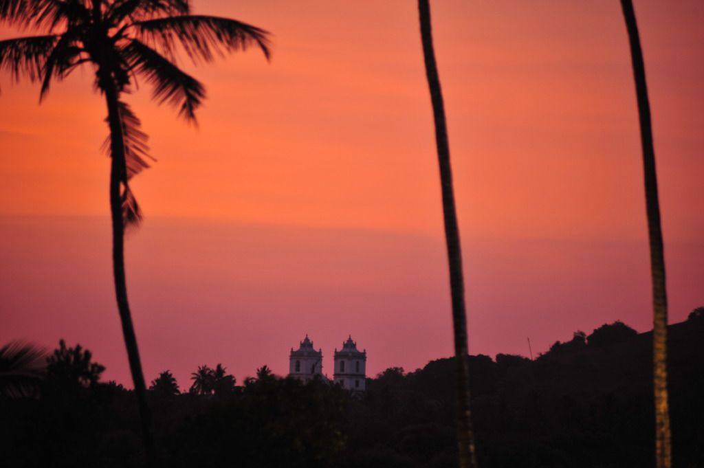 Orange and pink sunset | EAT.PRAY.MOVE Retreats | Goa, India