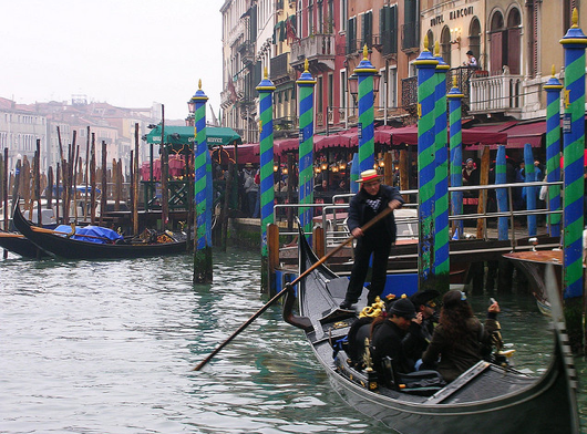 Gondola taking off | EAT.PRAY.MOVE Yoga | Venice, Italy