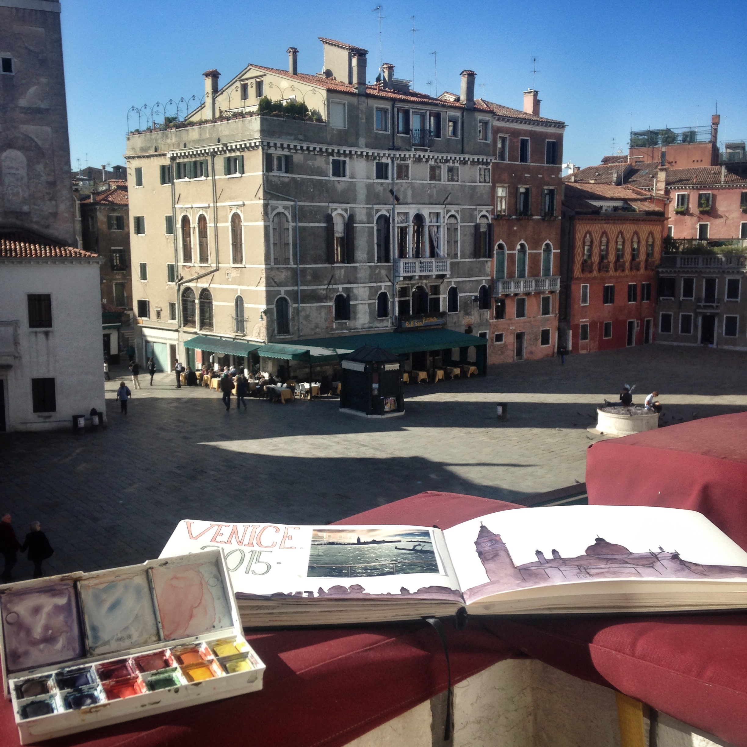 Art on the balcony | EAT.PRAY.MOVE Yoga | Venice, Italy