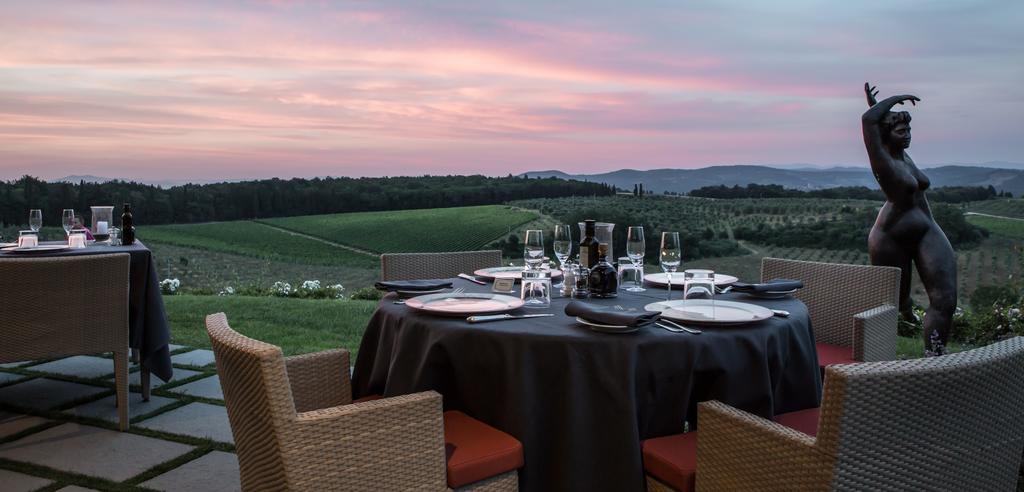 Dinner sunset Castello del Nero | EAT.PRAY.MOVE Yoga | Chianti, Italy