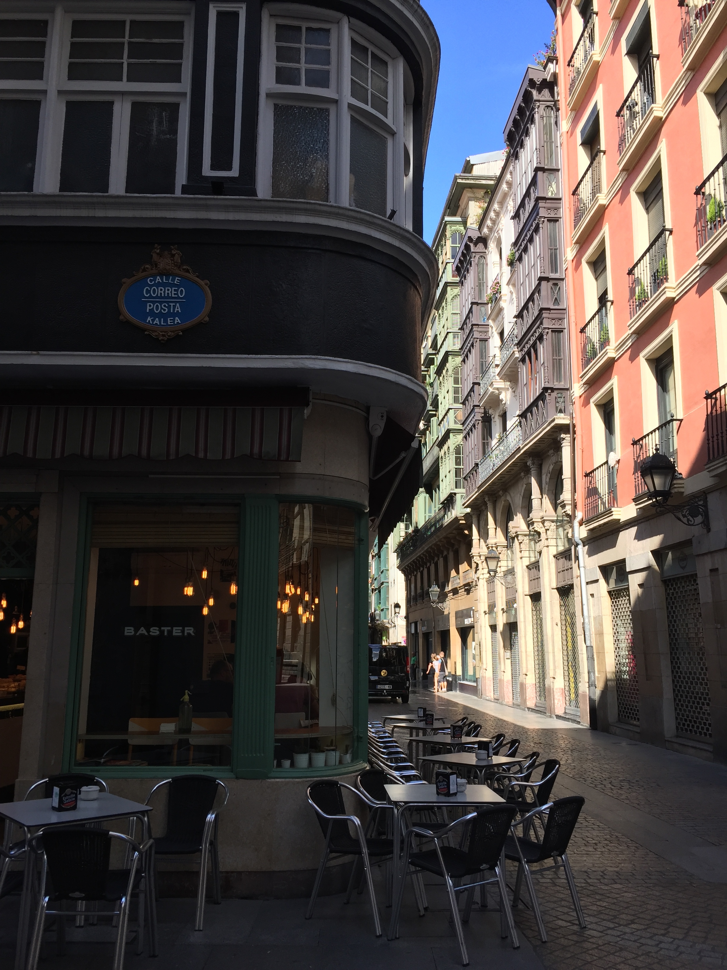 Inviting cafes | EAT.PRAY.MOVE Retreats | Basque Country, Spain