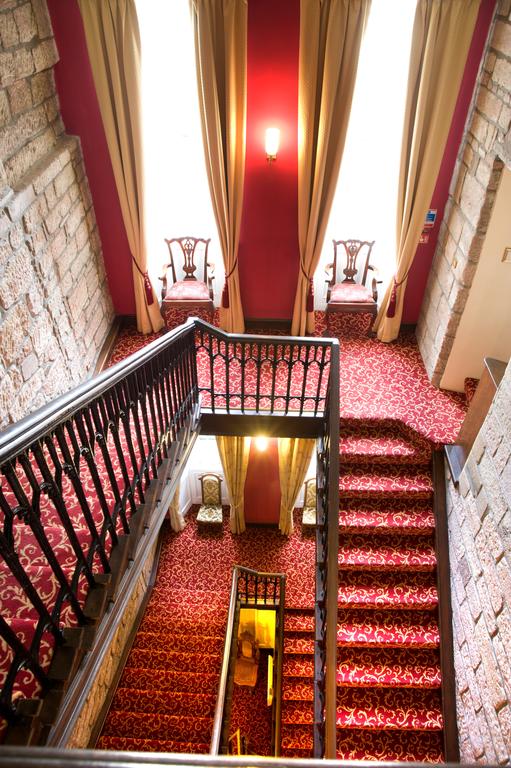 Grand Staircase Dalhousie Castle | EAT.PRAY.MOVE Yoga | Edinburgh, Scotland