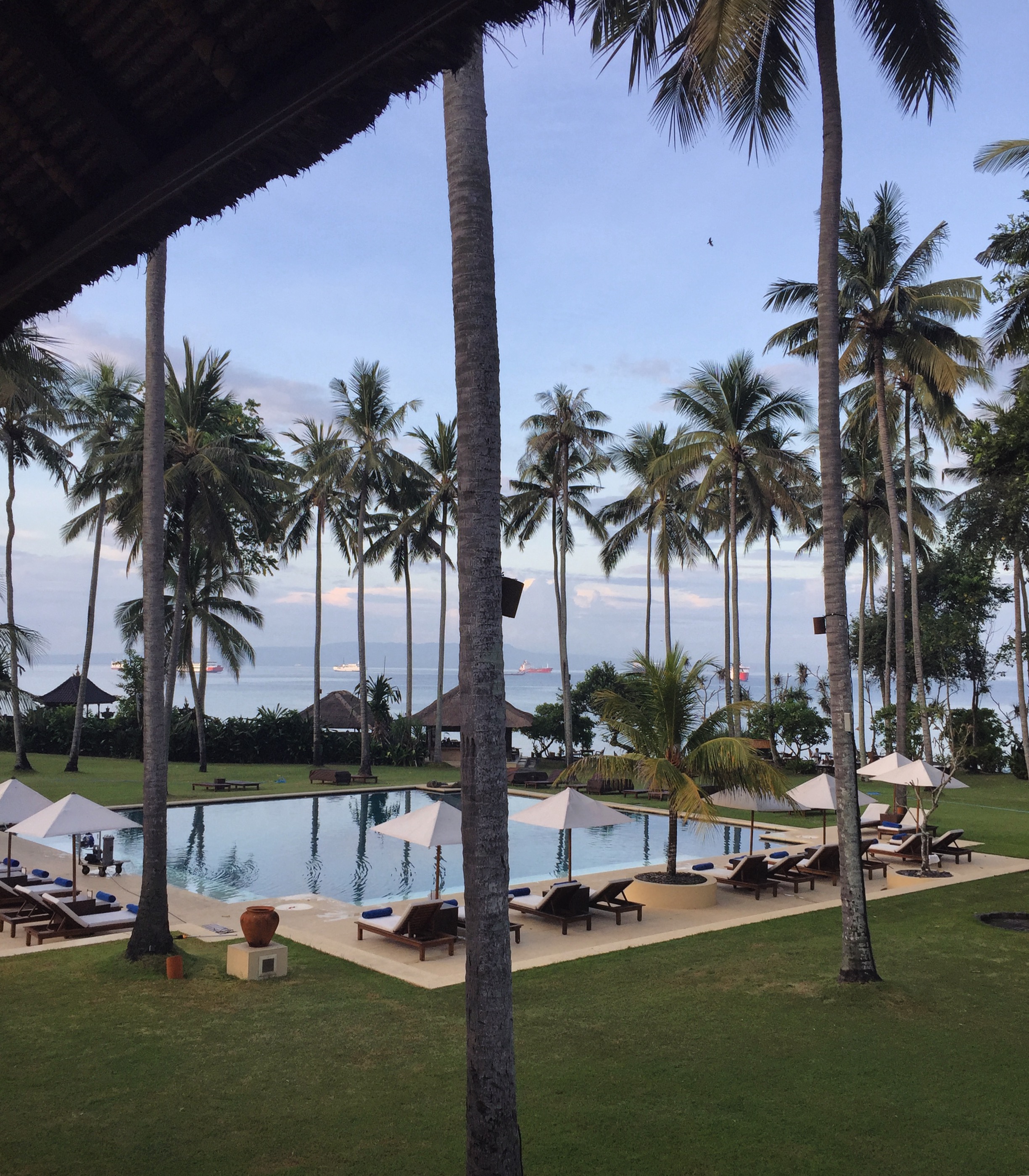 Blue skies at the pool | EAT.PRAY.MOVE Yoga | Bali, Indonesia