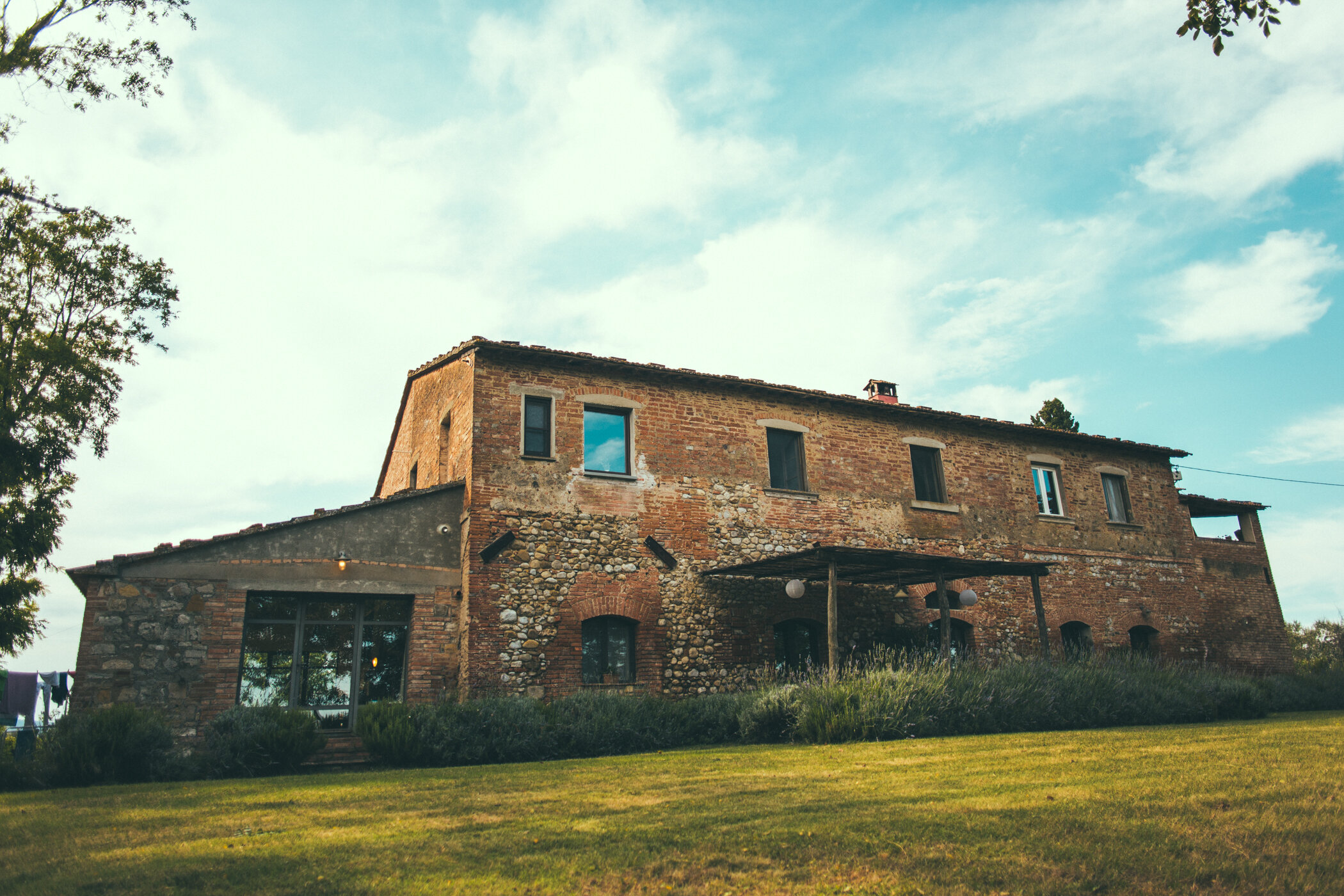 The backyard at Siliano Alto  | EAT.PRAY.MOVE Yoga Retreats | Tuscany, Italy