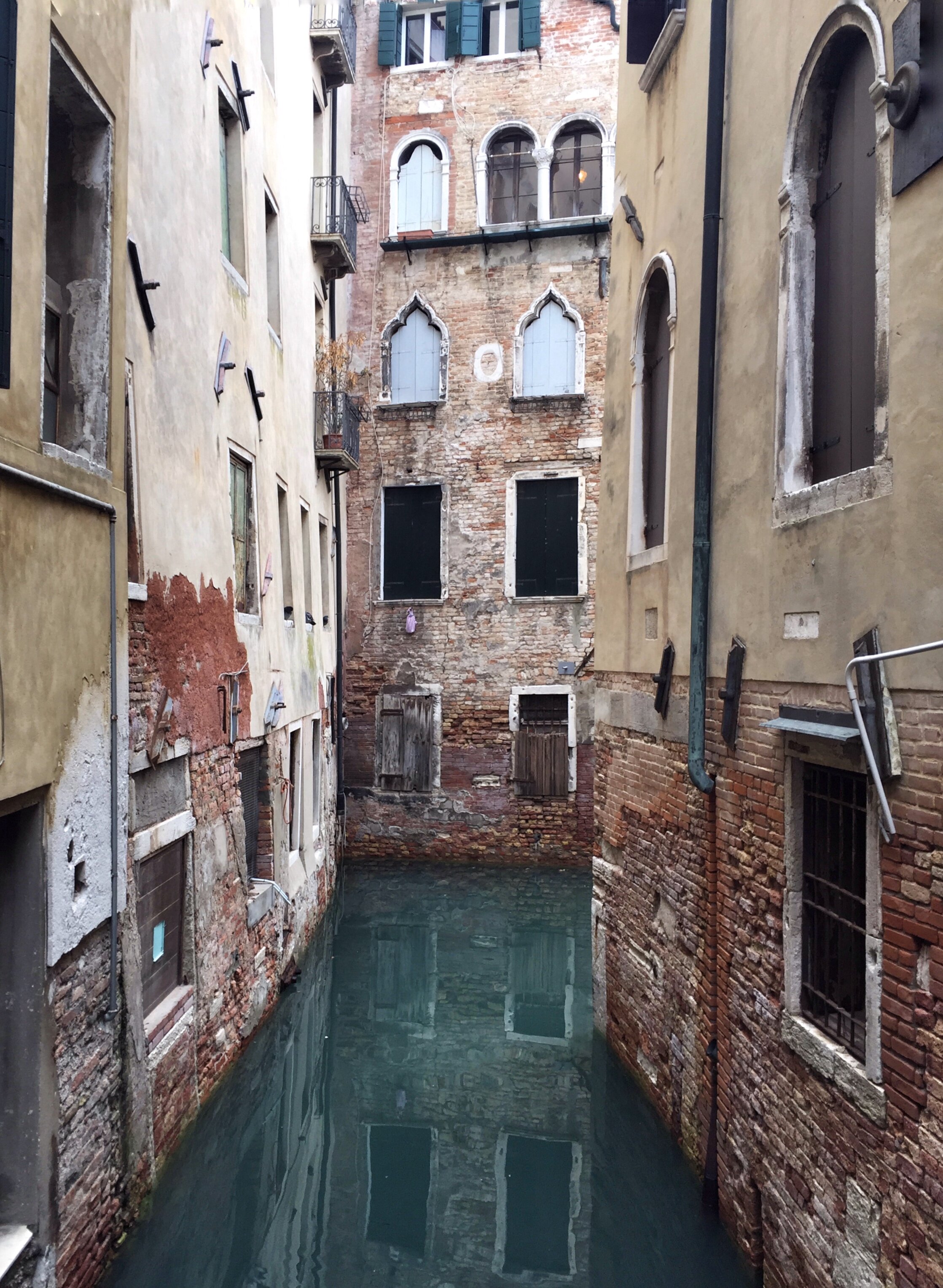 Secret canal corners | EAT.PRAY.MOVE Retreats | Venice, Italy 