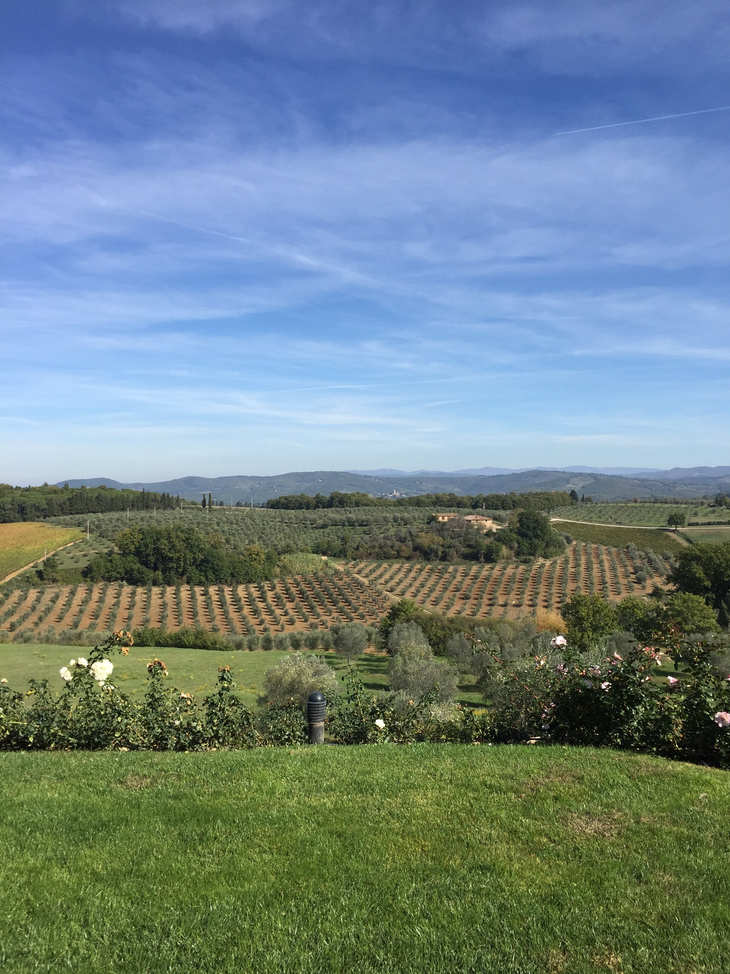 Rolling Tuscan hills on a yoga retreat in Italy 