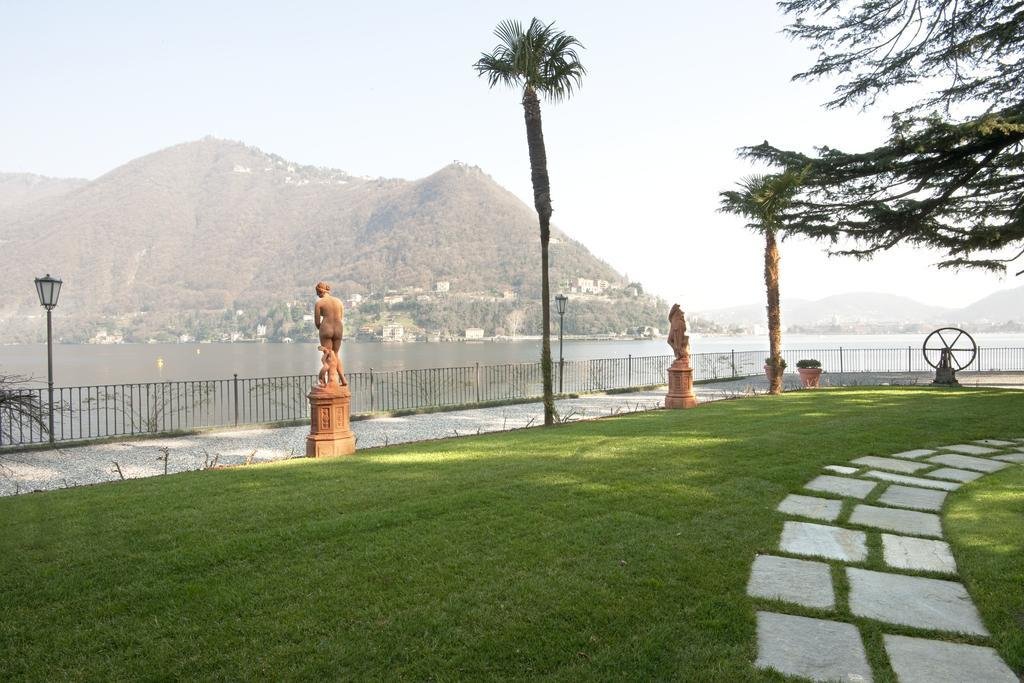 Lawn with a view | EAT.PRAY.MOVE Yoga Retreats | Lake Como, Italy 