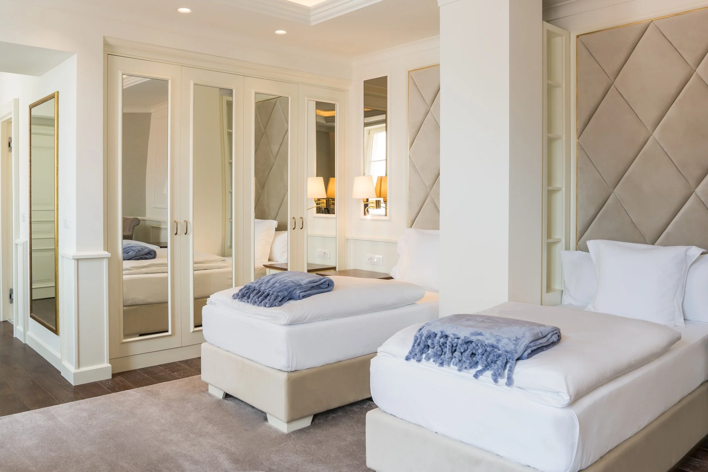 Double-Deluxe-Superior-twin-beds-.jpg
