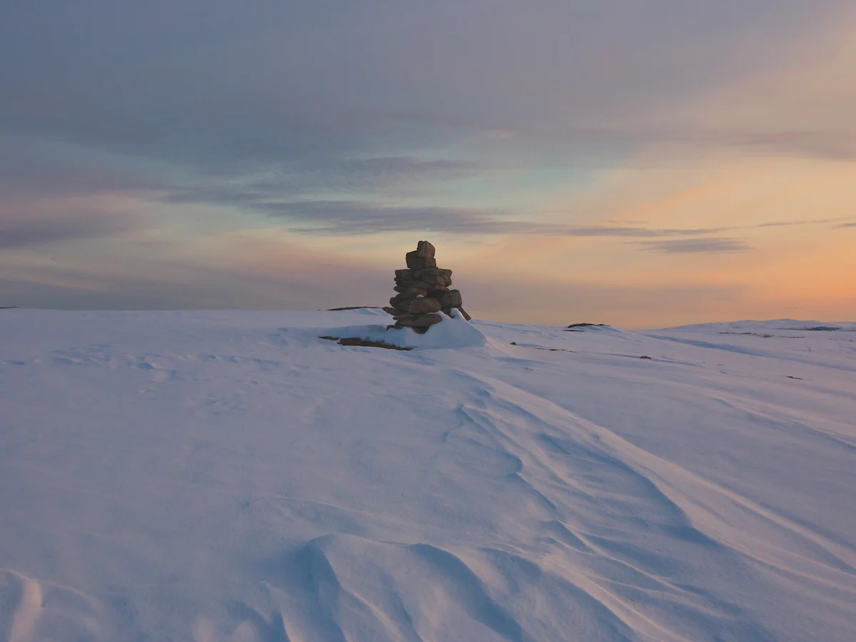 Flintheia cairn at dusk.