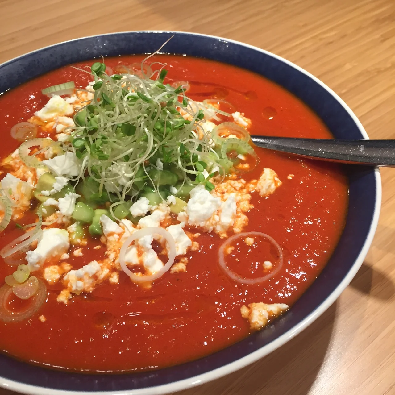 Tomato soup - Avocado & Cucumber Relish: The recipe that tastes like summer!