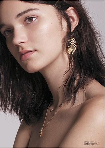 Photographer Edwin S Freyer : Make Up Christabel Draffin