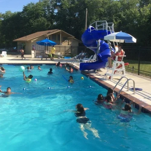 Pool.jpg