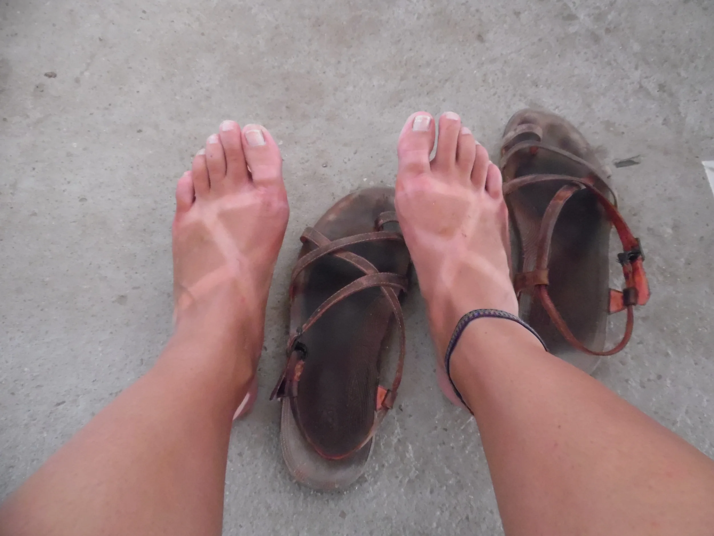 Check out my cute Chaco feet tan...