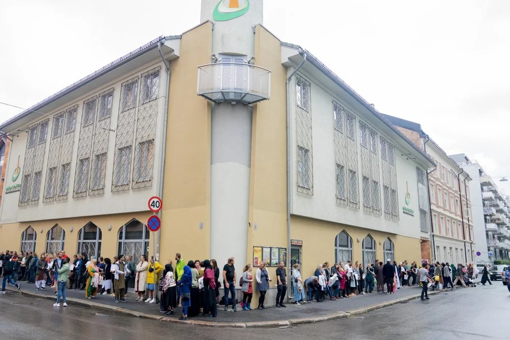 Associated Press, 12 Aug 2019- Suspect in Norway mosque attack smirks in court appearance
