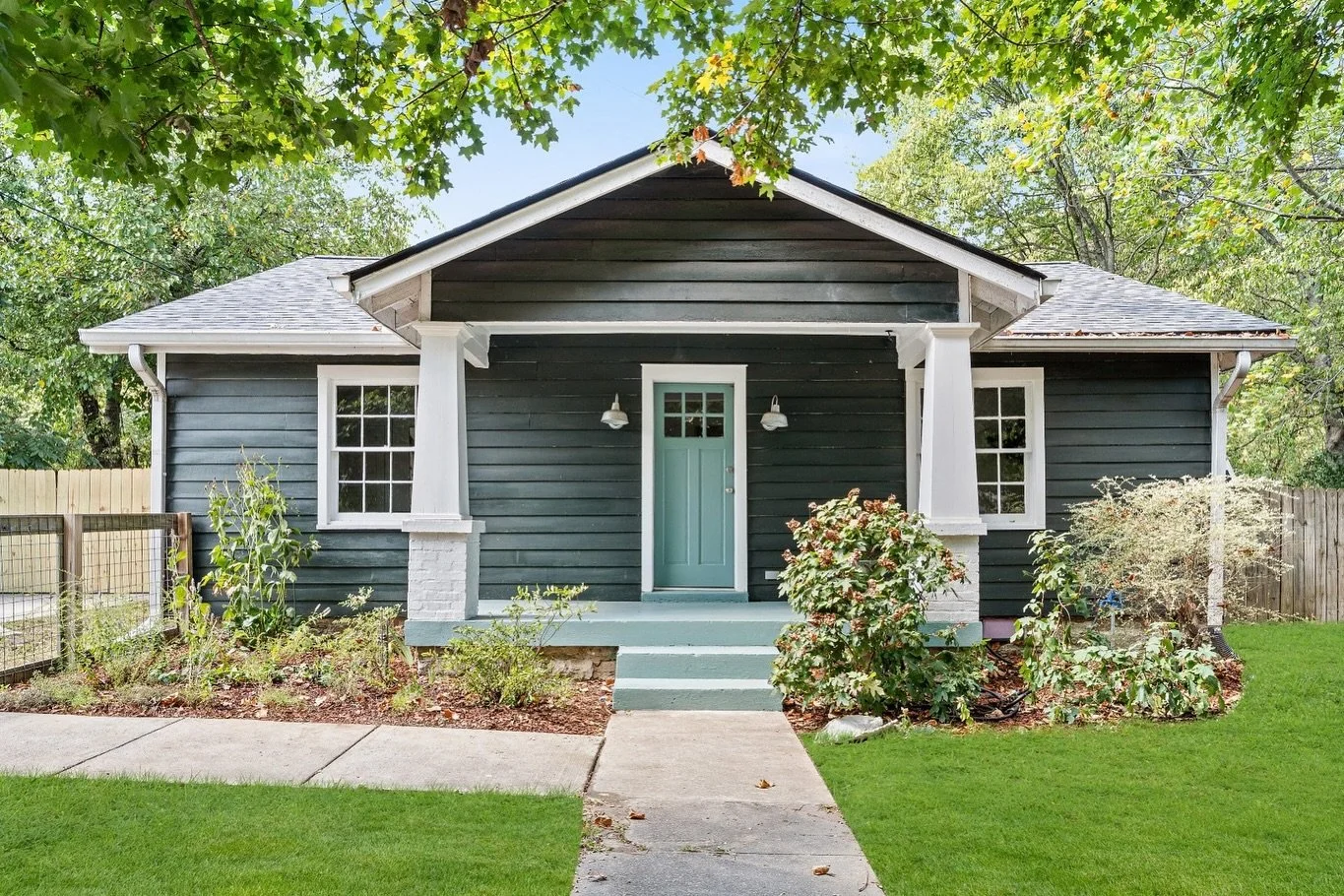 🌾 Exclusive access to my newest listing ~ the one you&rsquo;ve been waiting for!

This one checks all the boxes&mdash;lofted ceilings, light pouring in through skylights, soaking tubs, and an outdoor setup made for cozy, family-friendly days &amp; c