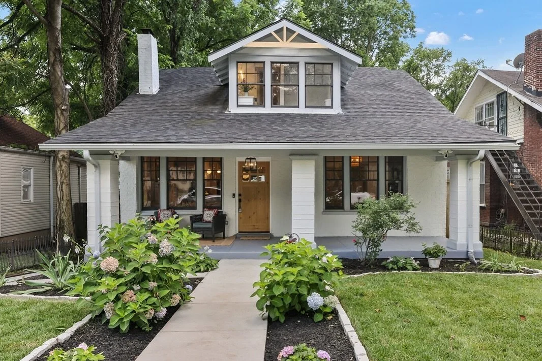 🌾 Super cute opportunity to live in East Nashville with a separate, detached DADU for extra income potential!

* Comment EAST for the listing link

&bull; Built in 1925
&bull; Fully renovated 
&bull; 4 beds + 3.5 bath main house
&bull; 2 beds + 1 ba