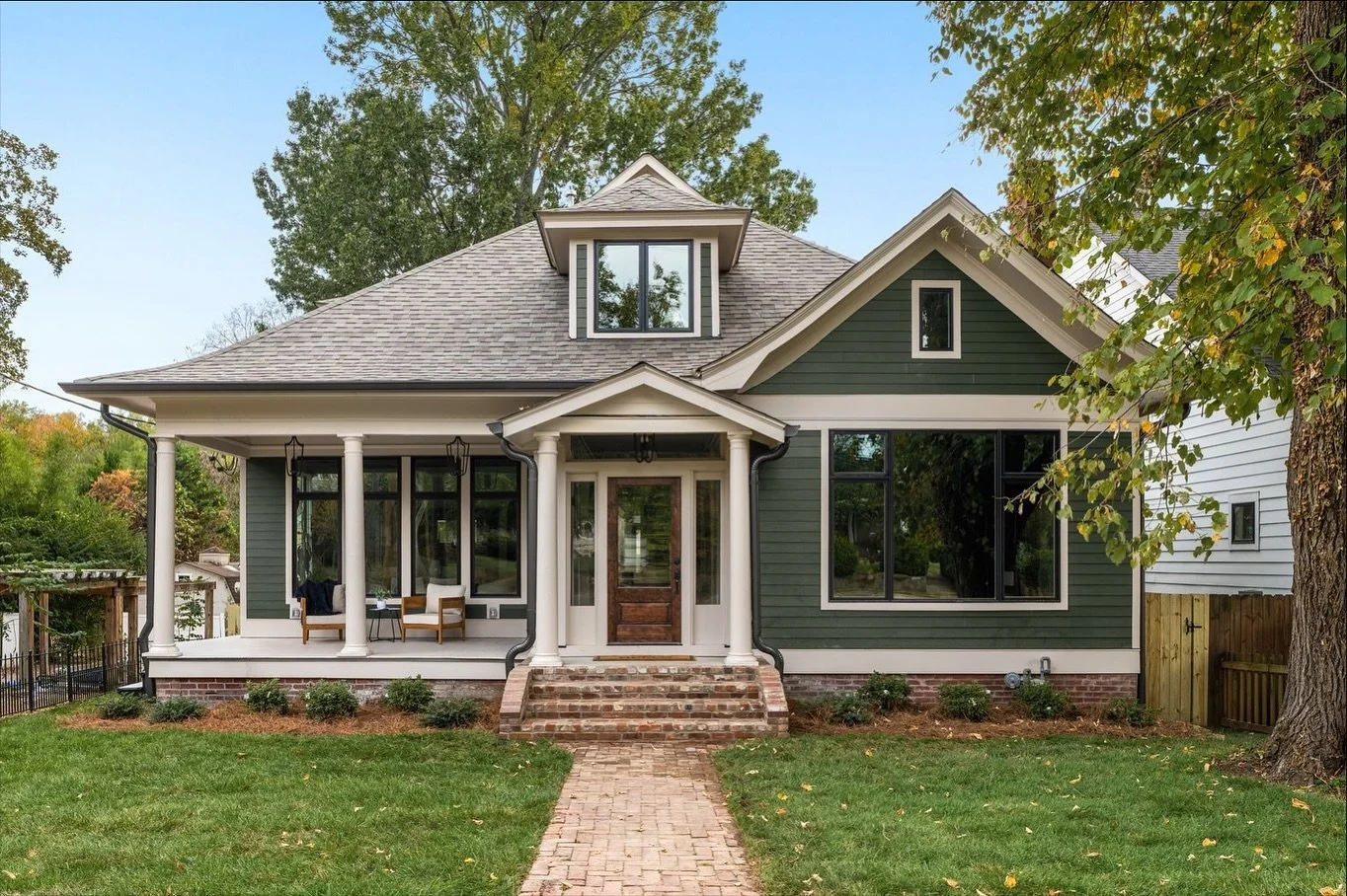 🌾 Originally built in 1894, with all the grandeur of the era, this home has been reborn through a breathtaking luxury renovation by Home Made. 

* Comment HOME for the listing link 🌾

* DM for showing requests 

&bull; 4 beds + 3.5 baths 
&bull; 4,