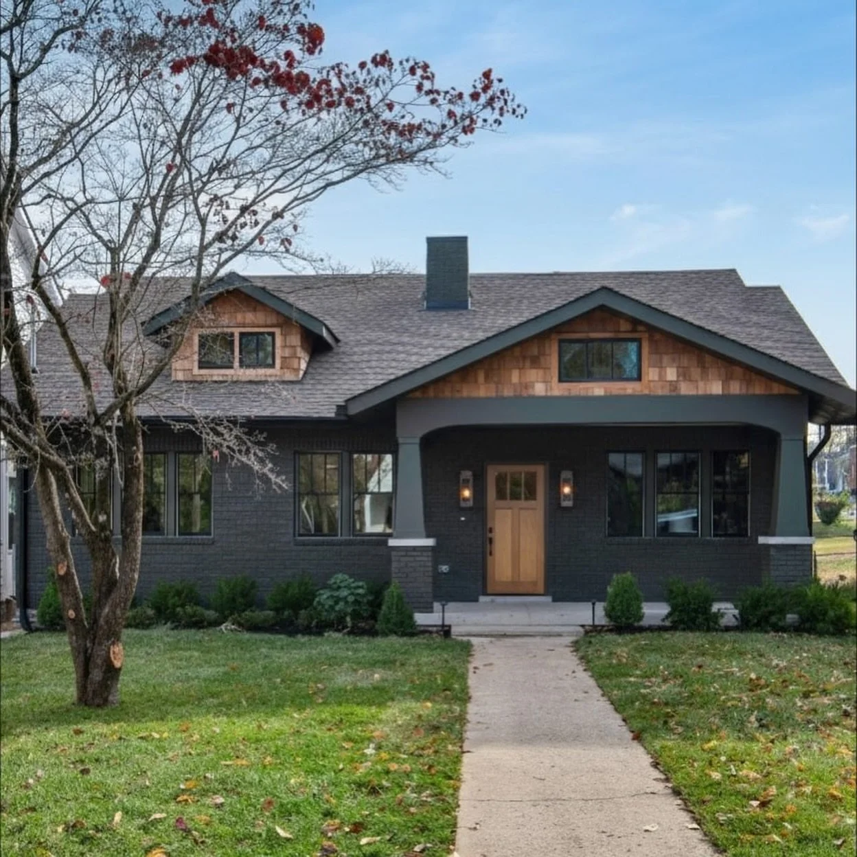 🌾 12 South&rsquo;s most recent renovated brick bungalow just hit the market. I&rsquo;m loving the stunning white oak kitchen!

* Comment HOME for the listing link 

* DM with questions &amp; showing requests 

&bull; Built in 1940
&bull; 5 beds + 4.