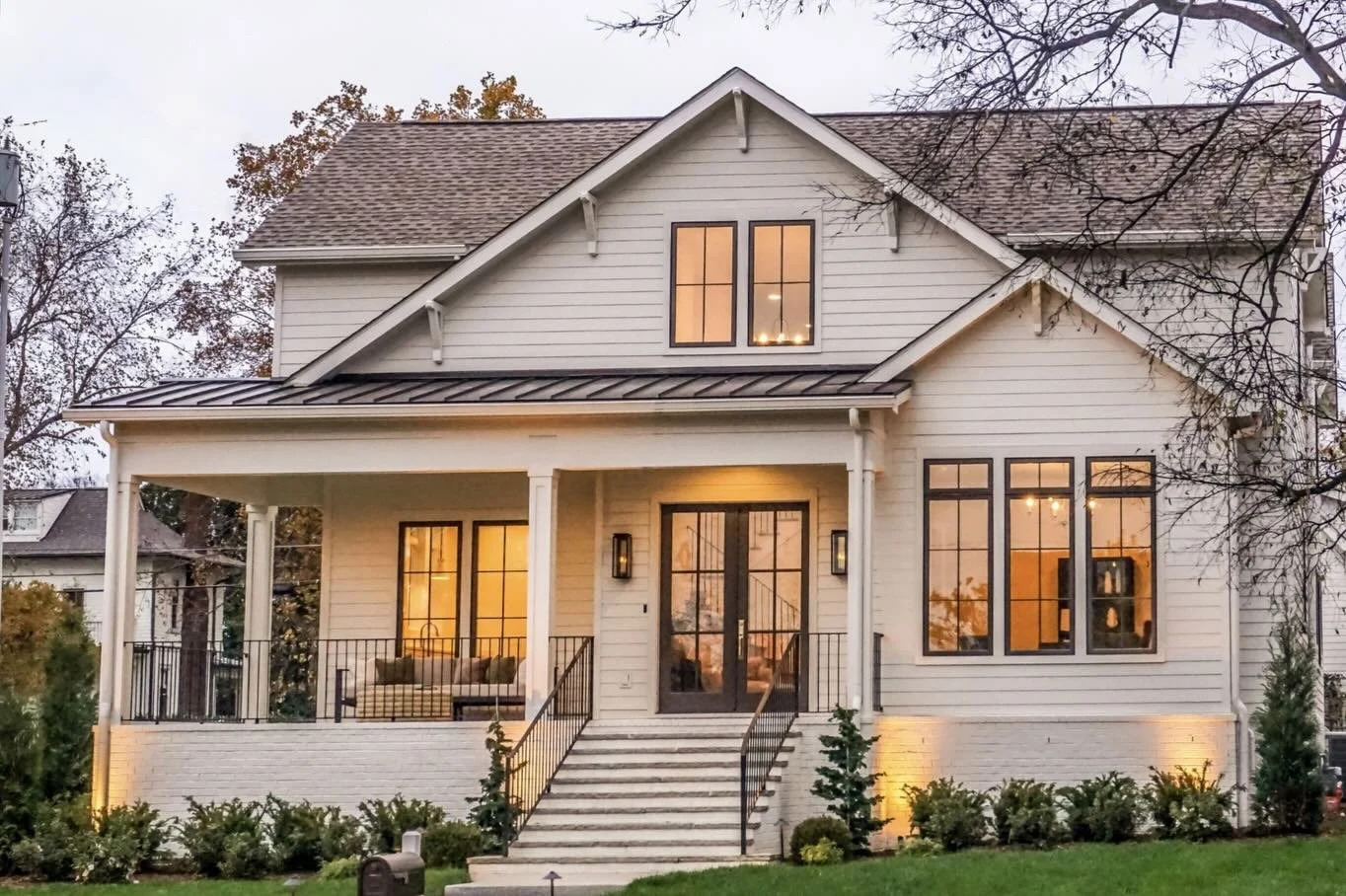 🌾 Beautiful new construction in Sylvan Park ~ 
steps away from the Greenway, McCabe, and all the local restaurants!

* Comment HOME for the listing link

* DM a inquiries + showing requests

&bull; 5 beds + 5.3 baths
&bull; 4,558 sq.ft
&bull; detach