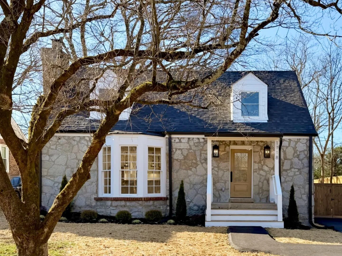 🌾 UNDER CONTRACT 🌾

I&rsquo;m so excited for my client who went under contract after a multiple-offer situation on this darling East Nashville home! This house is absolutely beautiful, and the level of craftsmanship can&rsquo;t be beat. The seller 