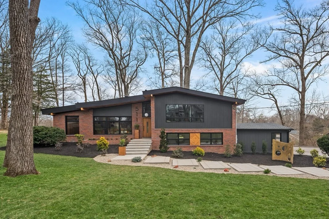 🌾 Mid Century Modern perfection! 🌾

Originally built in 1960 &amp; recently renovated with modern touches like heated Terrazzo floors, a chef's kitchen, multiple skylights, and floor-to-ceiling windows overlooking over an acre 🌿

* Comment HOME an
