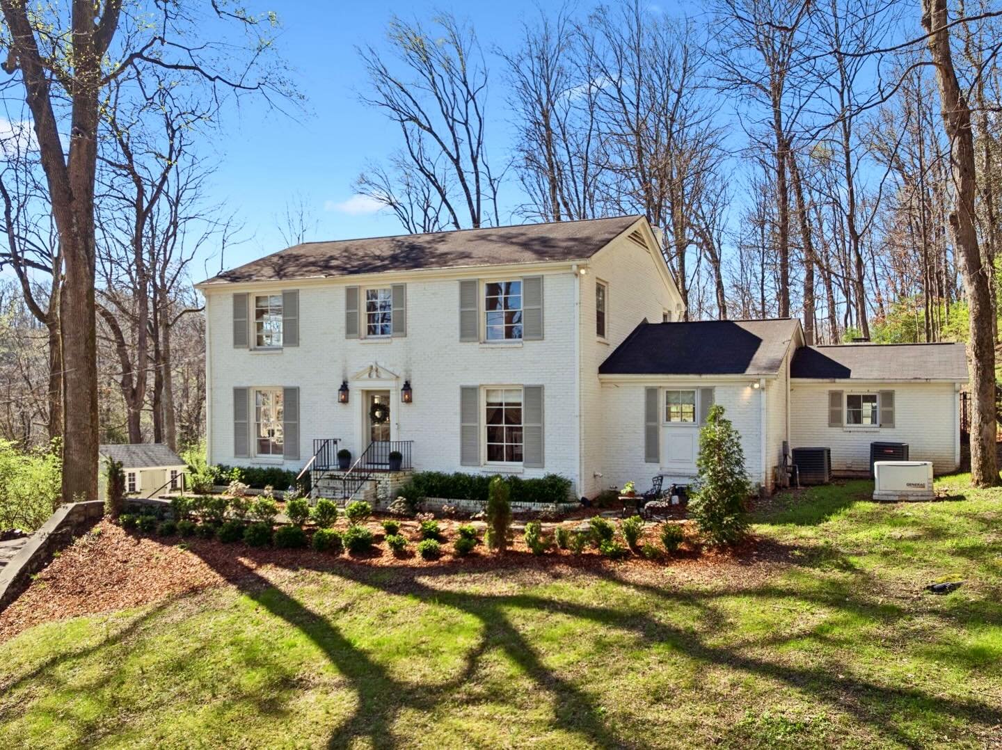 🌷 This classic two-story colonial sits on a private cul-de-sac in the tranquil neighborhood of West Meade. Secluded on 1.6 wooded acres, yet so close to all things Nashville!

* Comment HOME and I&rsquo;ll send you the listing link

* DM w inquiries