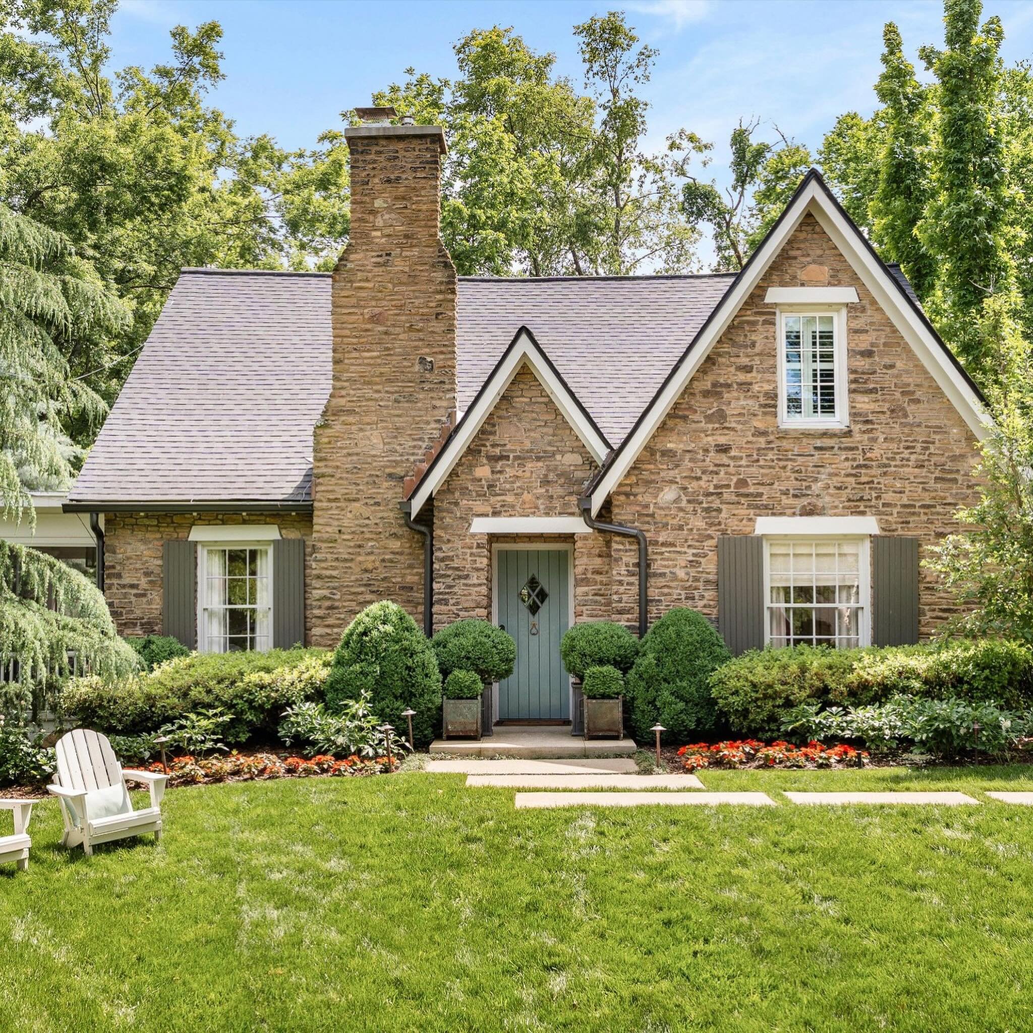 🌾 This is one of those homes where you just know the sellers will be sad to let it go. You can see the amount of love they&rsquo;ve shared with it, not only through the care visible in the images, but also in the story they tell in the description.
