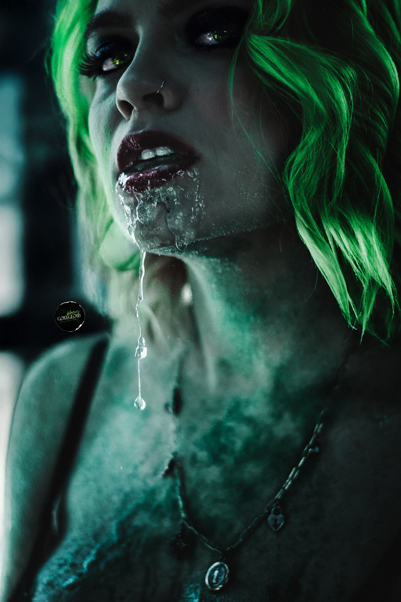 She Shines in Poison by bloody GOREgeous